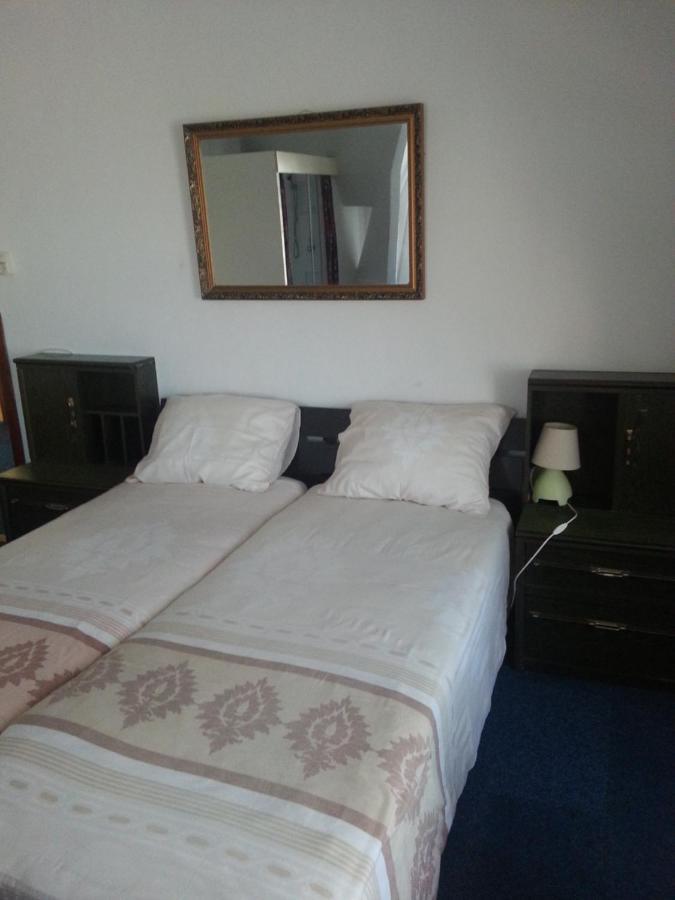 All-In Hotel 's-Hertogenbosch  Екстер'єр фото